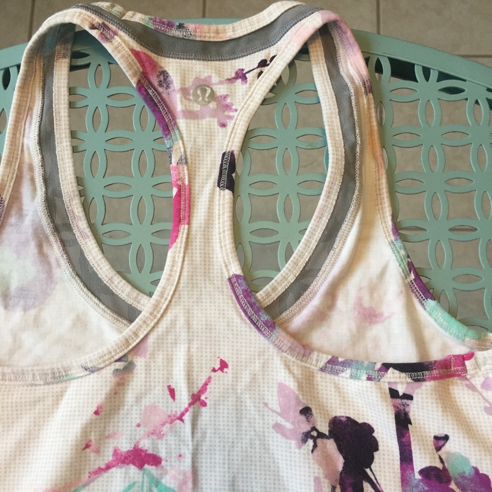 Sold Lululemon cinched tank dress - Picture 5 of 8